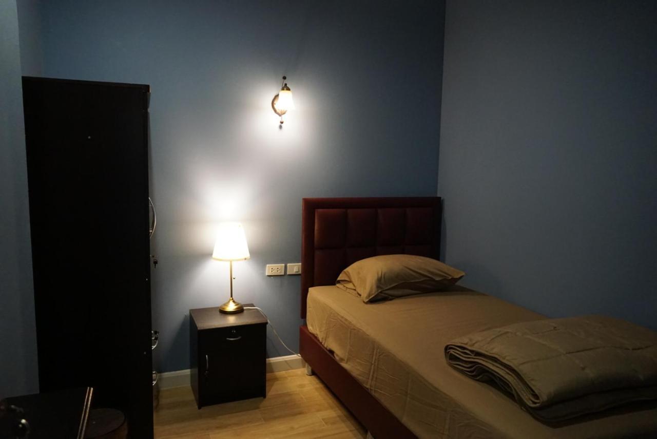 Mangkon Hostel Bangkok Ngoại thất bức ảnh